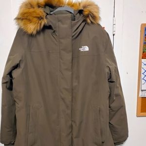 Northface women coat plus size.